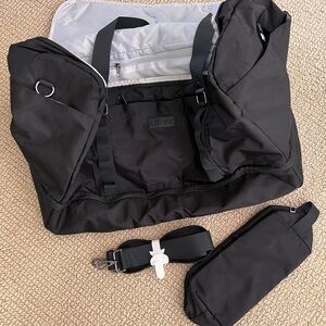 Etronik Black Duffel Bag Durable Travel Essential